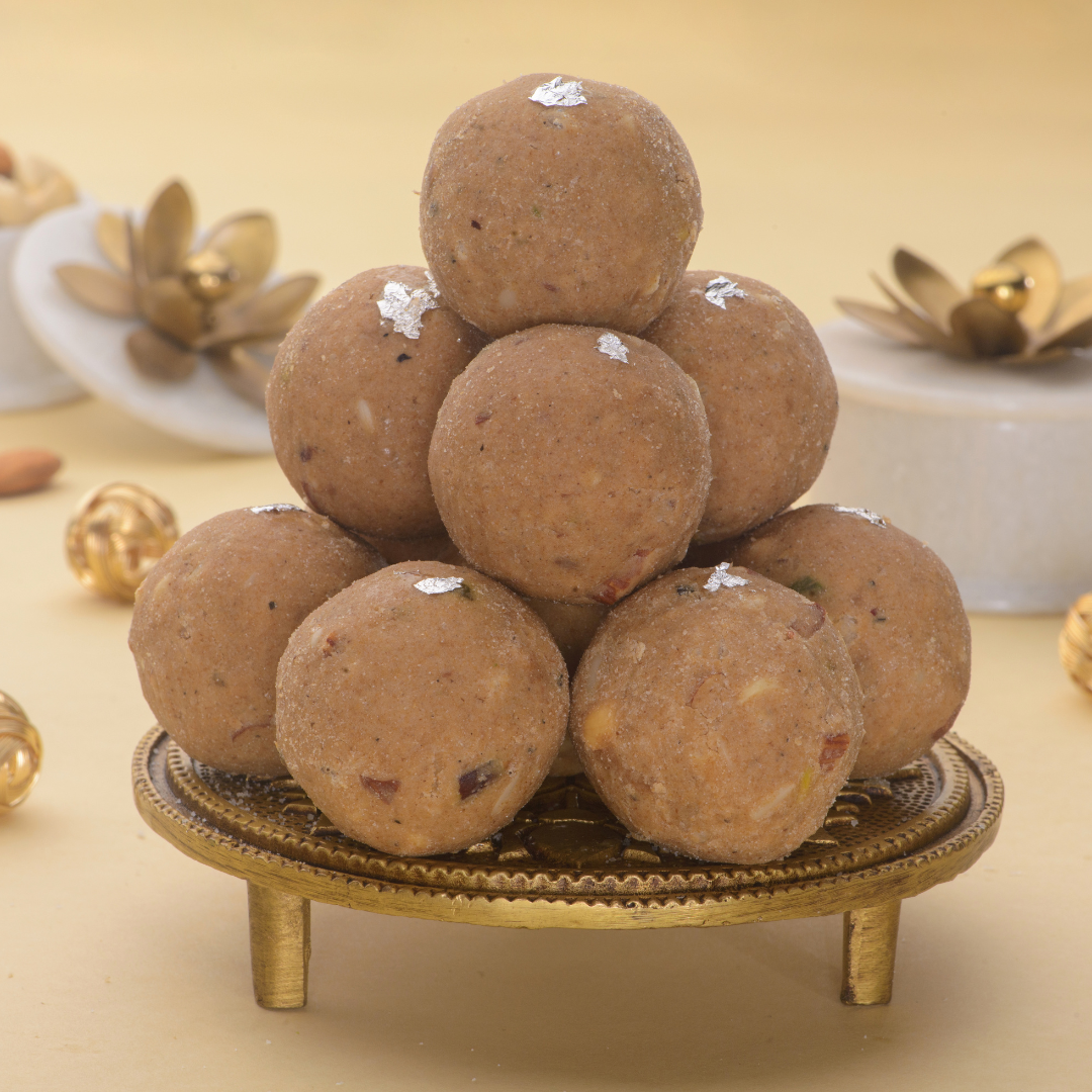 Atta Gond Laddoo