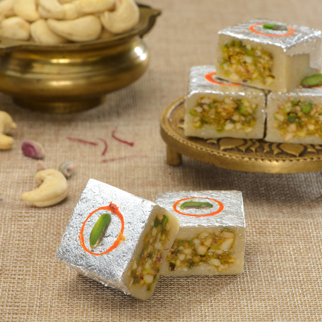 Kaju Saffron Roll