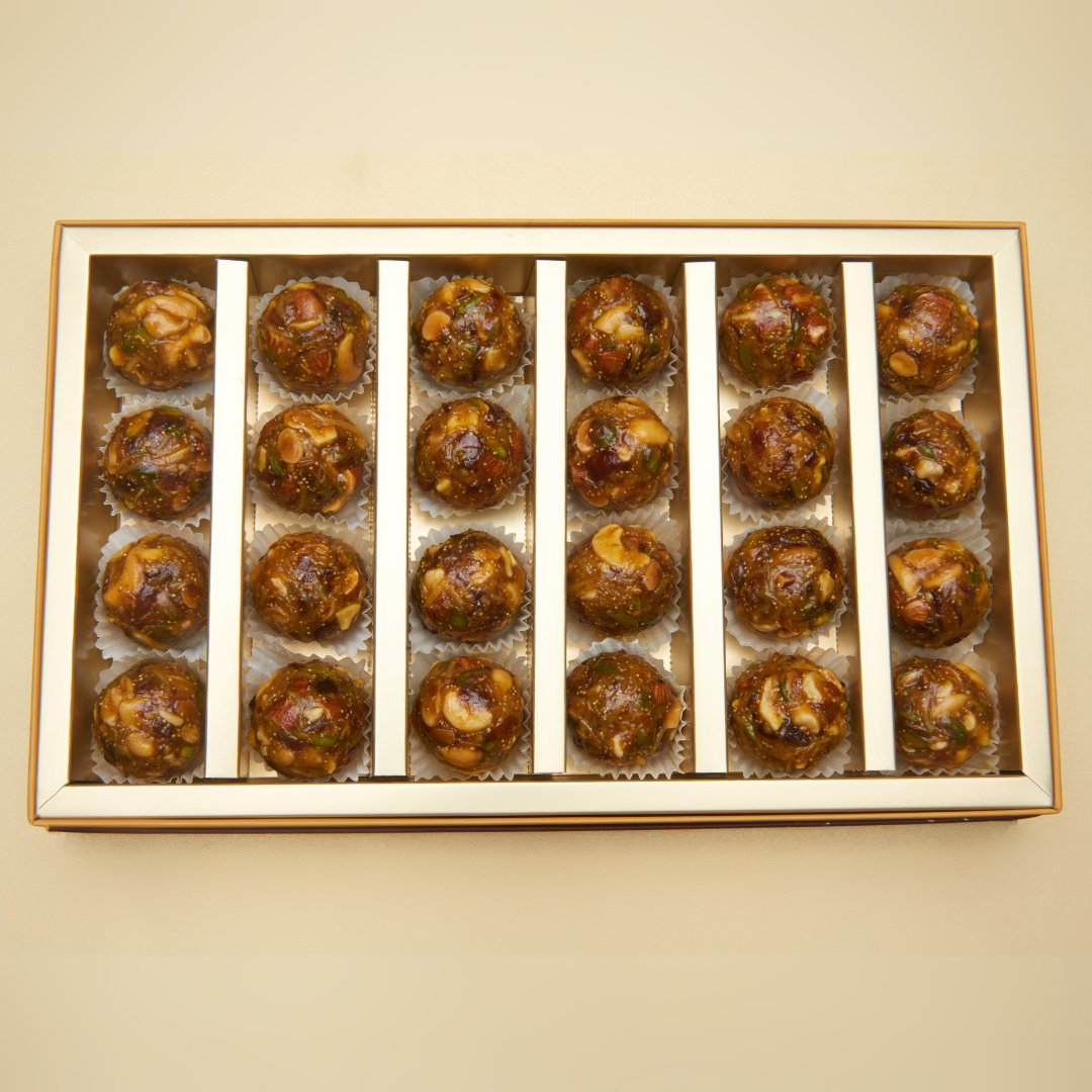 Dry Fruit & Jaggery Laddoo