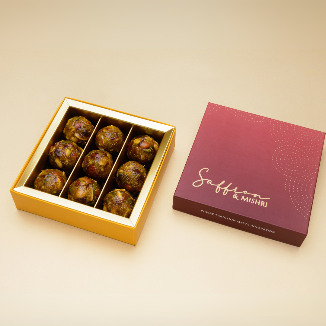 Dry Fruit & Jaggery Laddoo