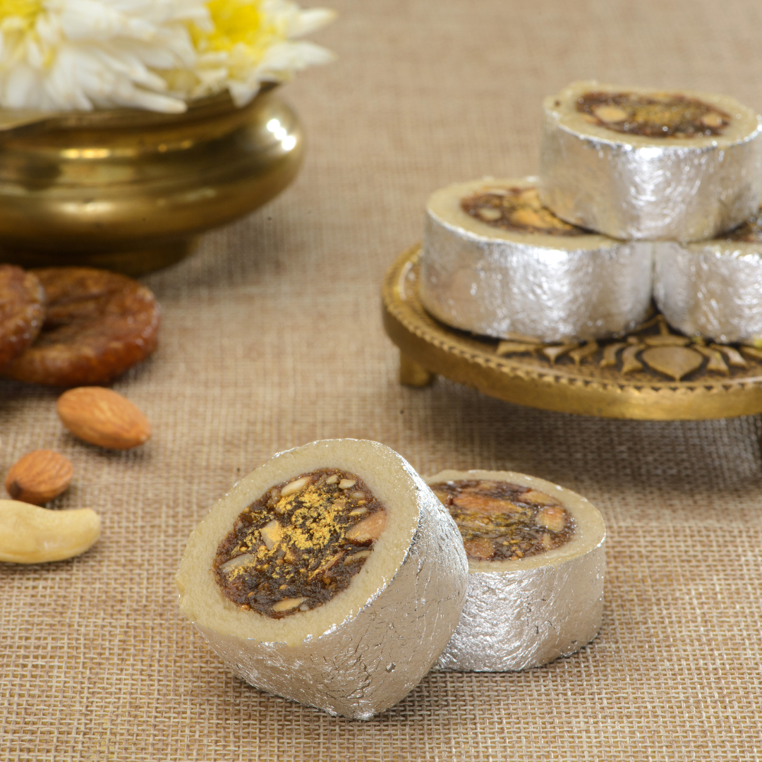 Kaju Almond Anjeer Roll